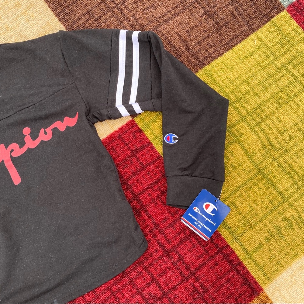 Champion Cropped Sweatshirt• Black/Red Script - Picture 4 of 5
